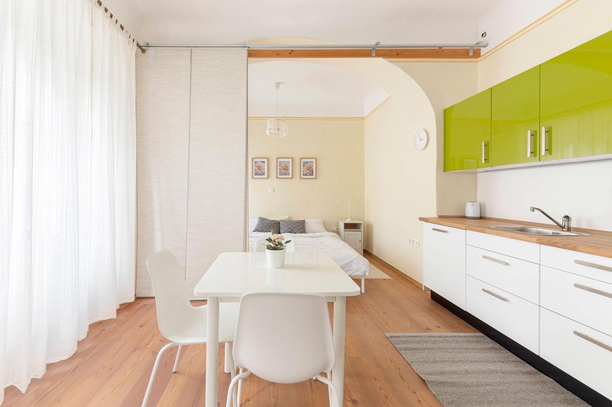 By The Walnut Tree Apartment Ljubljana Exterior photo