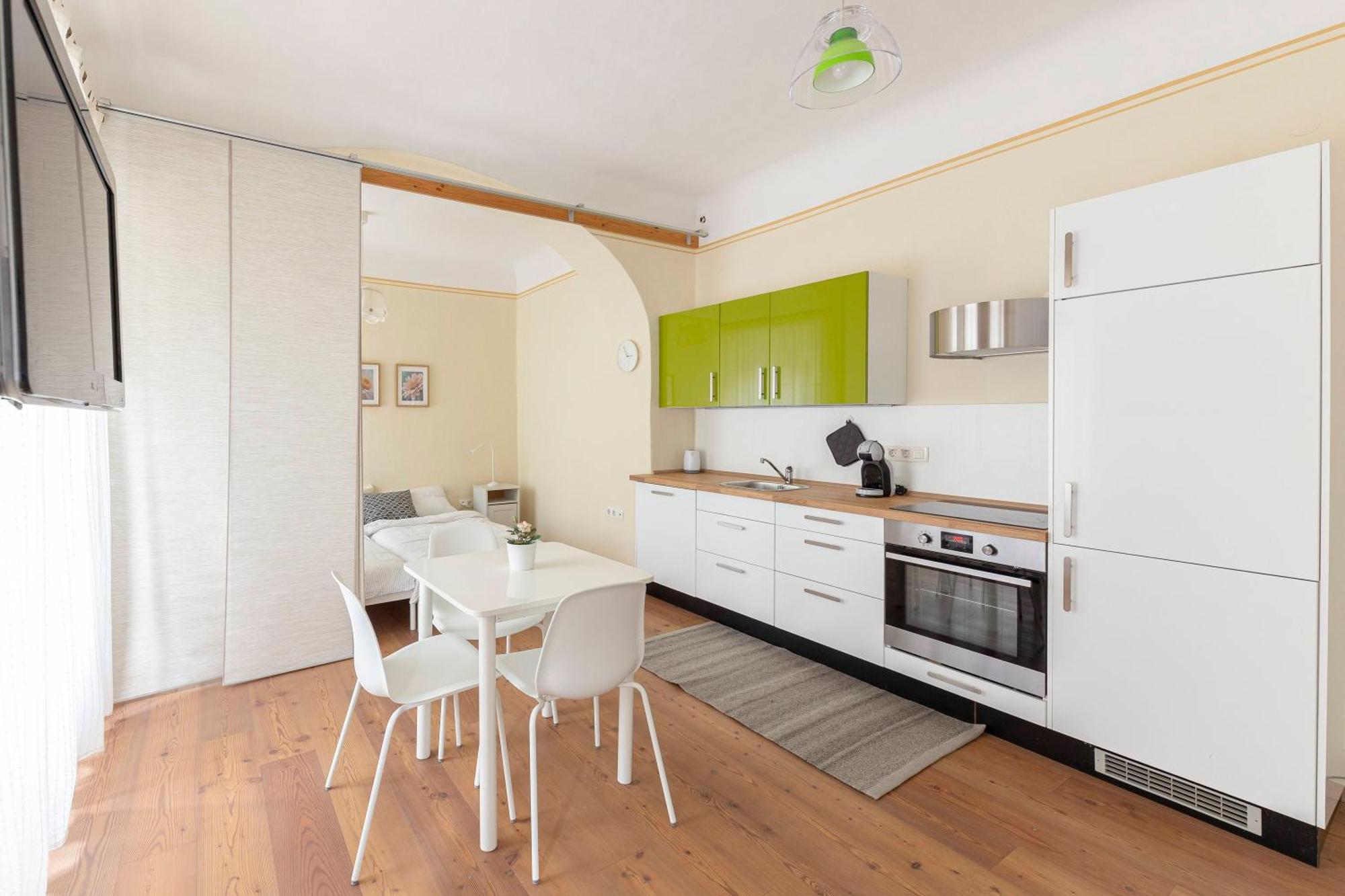 By The Walnut Tree Apartment Ljubljana Exterior photo